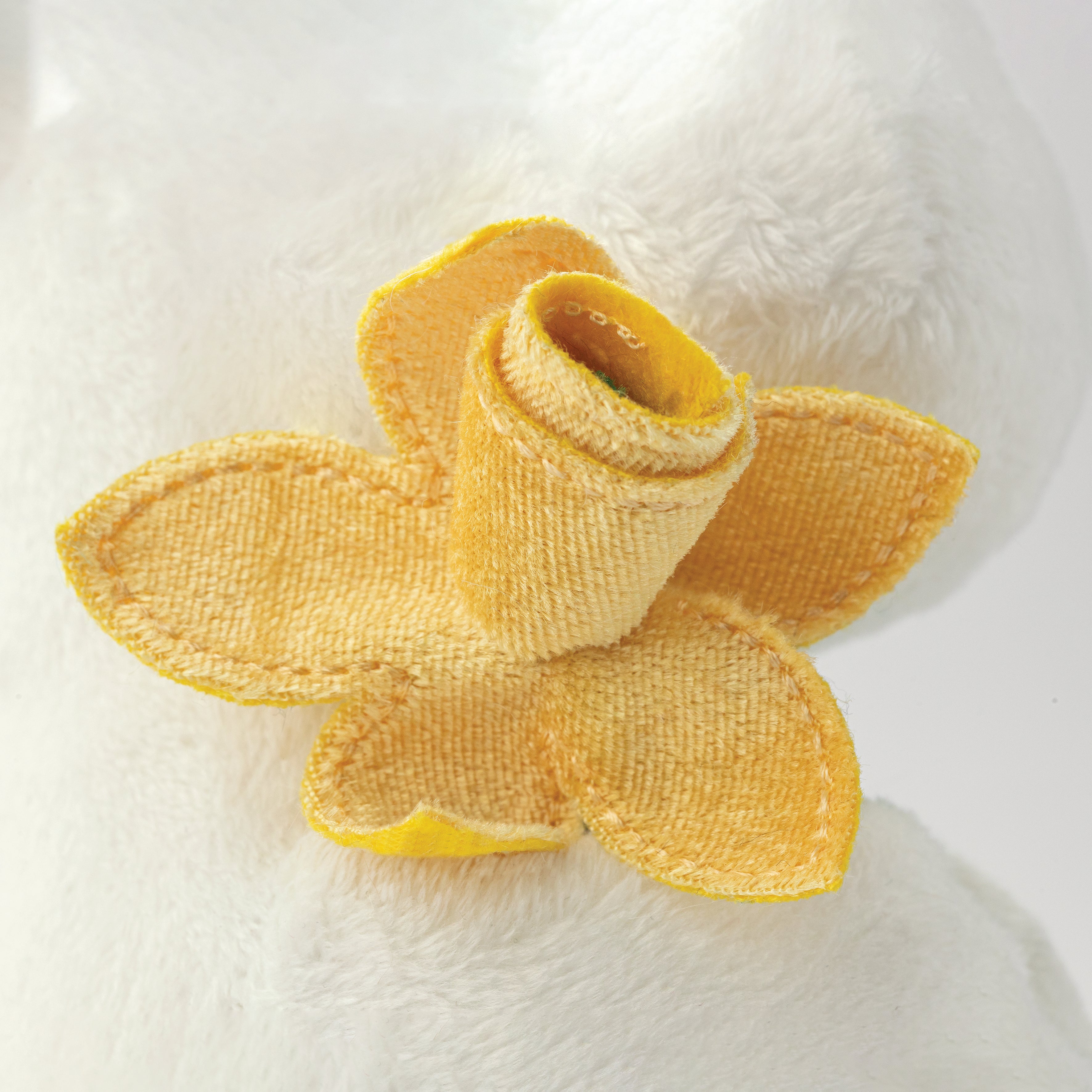 Moomin - Standing with Daffodil 17cm